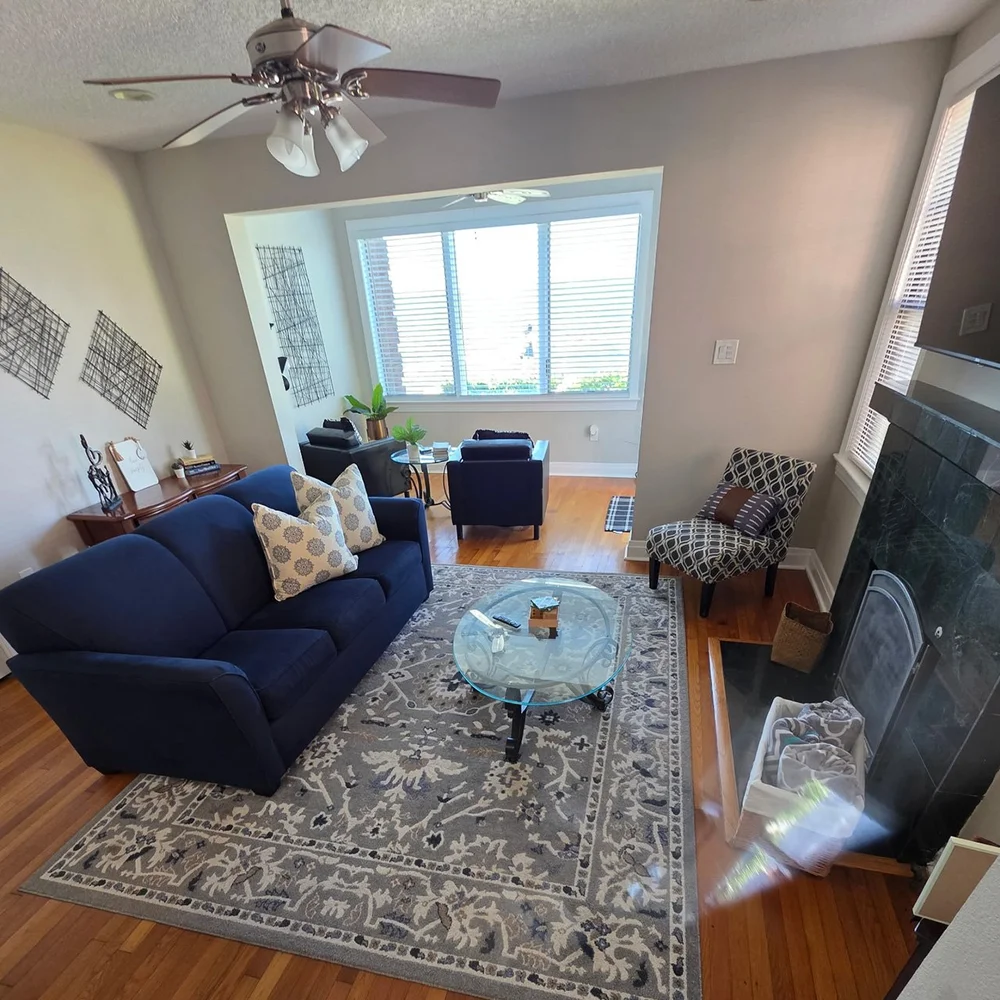 Residential house cleaning in a Jacksonville living room